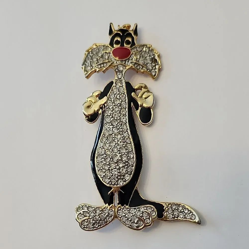 1989 Warner Brothers ~ Sylvester the Cat Pin with Crystal Accents